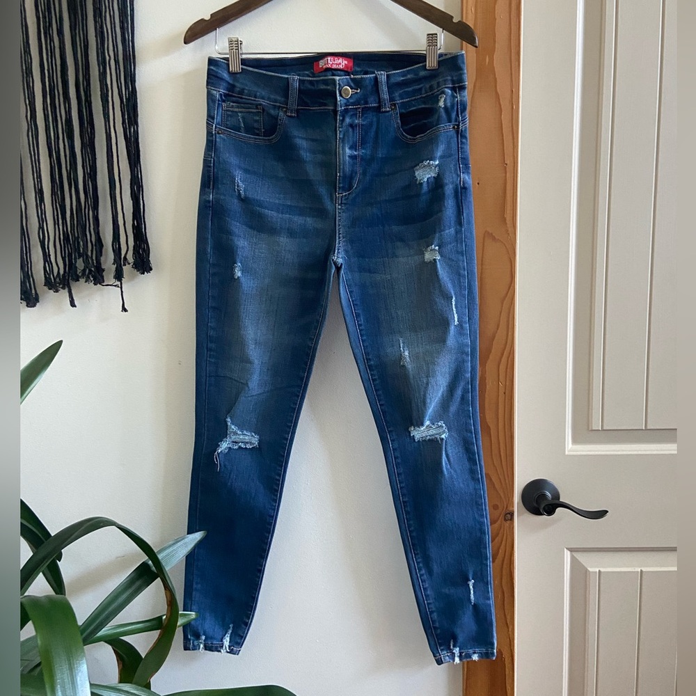 🌸 Butt I Love You 🌸 medium wash skinny jeans